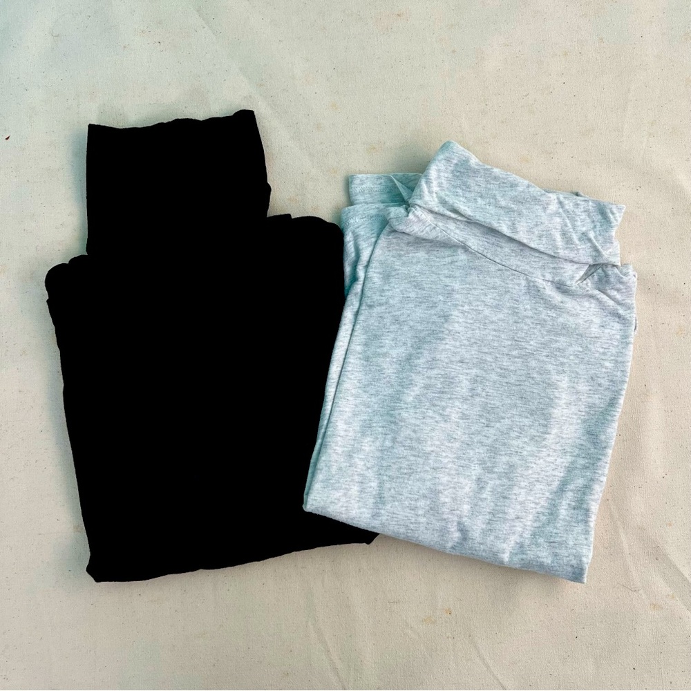 Two everlane women’s turtlenecks size small